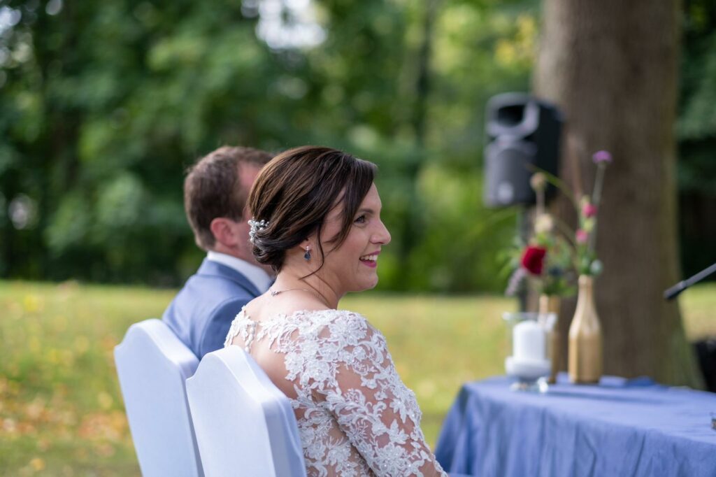 Hochsteckfrisur mit Haarschmuck | Kamps · Ihr Friseur Wismar